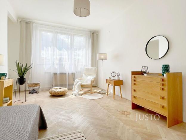 Prodej bytu 3+1, Praha, Biskupcova, 83 m2