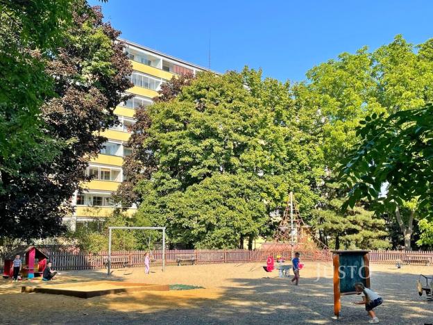 Prodej bytu 3+1, Praha, Černého, 60 m2