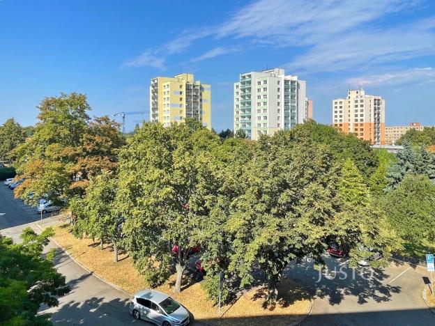 Prodej bytu 3+1, Praha, Černého, 60 m2