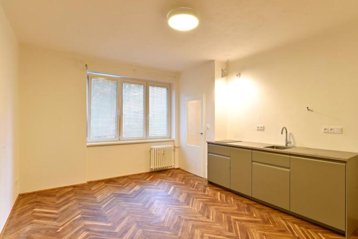 Pronájem bytu 1+kk, Praha - Dejvice, Generála Píky, 24 m2
