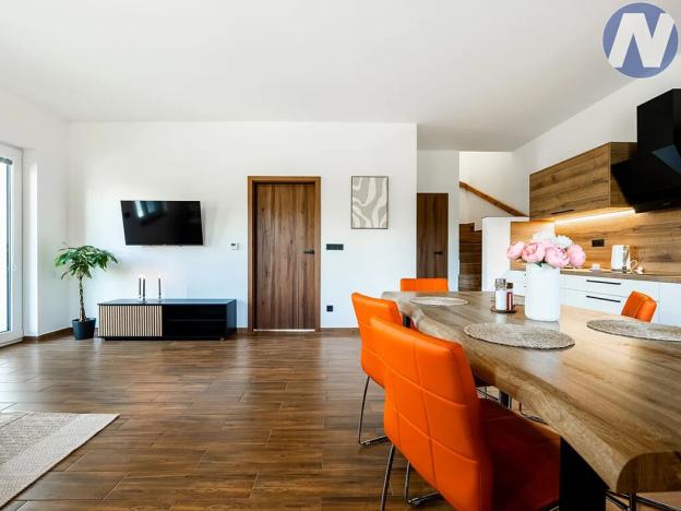 Prodej rodinného domu, Horní Planá, 196 m2