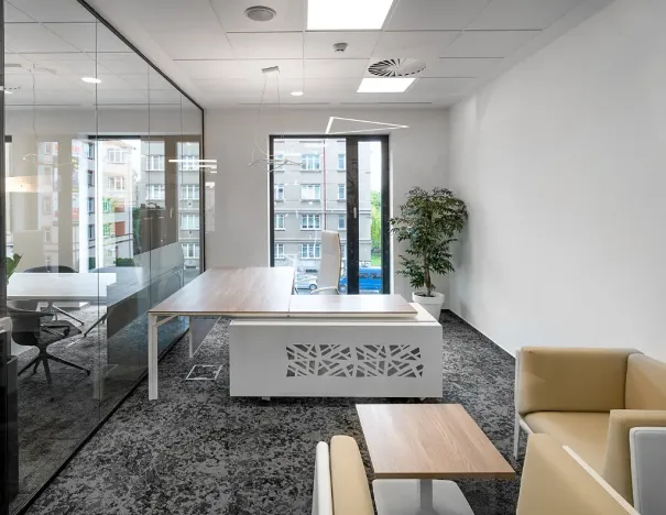 Pronájem kanceláře, Praha - Nusle, 5. května, 350 m2