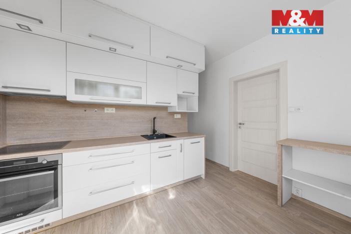 Prodej bytu 3+1, Děčín - Děčín IX-Bynov, Sokolská, 67 m2