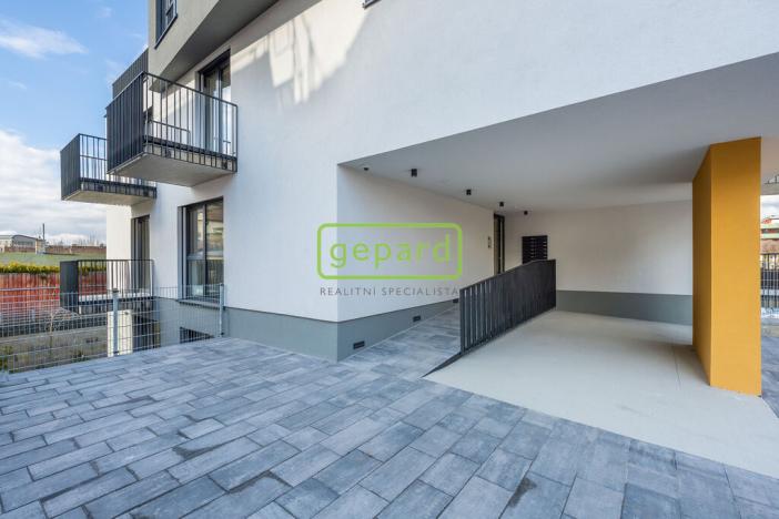 Pronájem bytu 2+kk, Praha, Pakoměřická, 40 m2