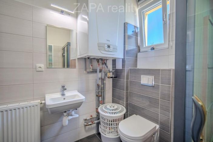 Prodej rodinného domu, Přezletice, 218 m2