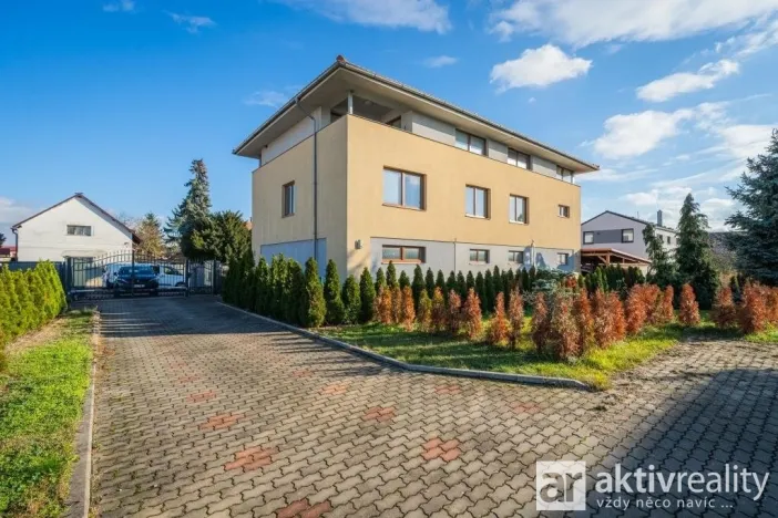 Prodej pozemku pro bydlení, Praha - Šeberov, K Hrnčířům, 2233 m2