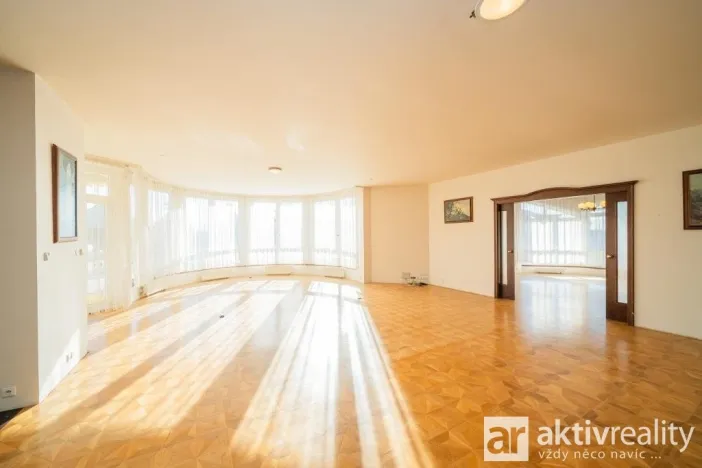 Prodej pozemku pro bydlení, Praha - Šeberov, K Hrnčířům, 2233 m2