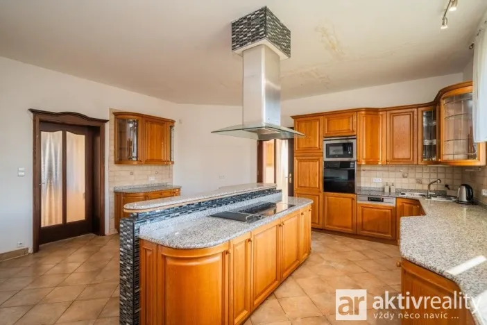 Prodej pozemku pro bydlení, Praha - Šeberov, K Hrnčířům, 2233 m2