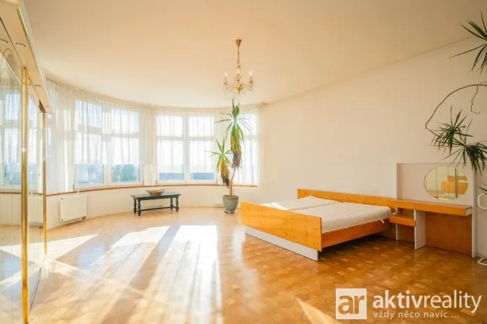 Prodej pozemku pro bydlení, Praha - Šeberov, K Hrnčířům, 2233 m2