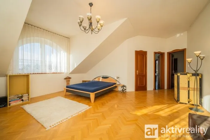 Prodej pozemku pro bydlení, Praha - Šeberov, K Hrnčířům, 2233 m2