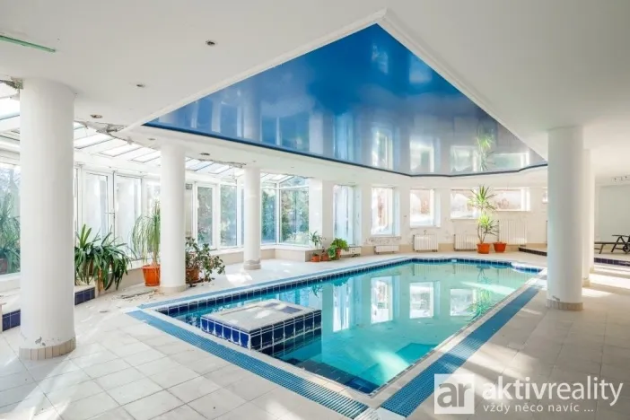 Prodej pozemku pro bydlení, Praha - Šeberov, K Hrnčířům, 2233 m2