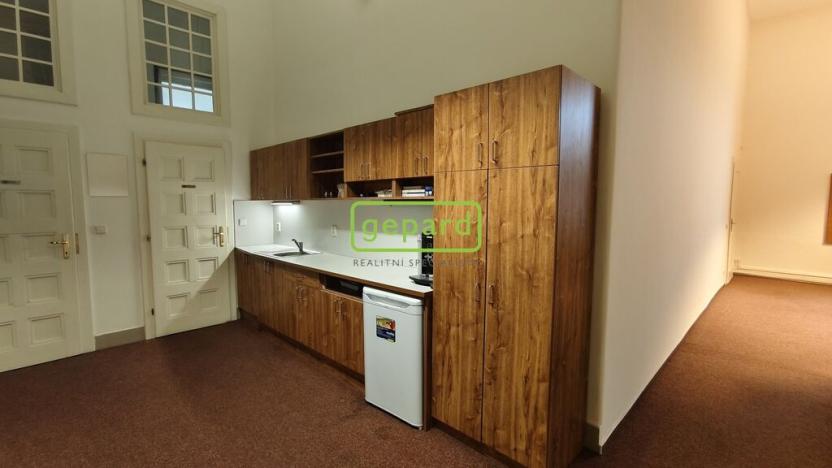 Pronájem kanceláře, Brno - Veveří, Moravské náměstí, 206 m2