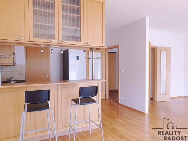 Pronájem bytu 2+kk, Praha, Schwarzenberská, 75 m2