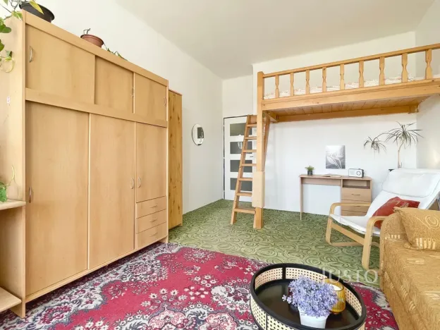 Prodej bytu 2+kk, Praha, 28. pluku, 64 m2