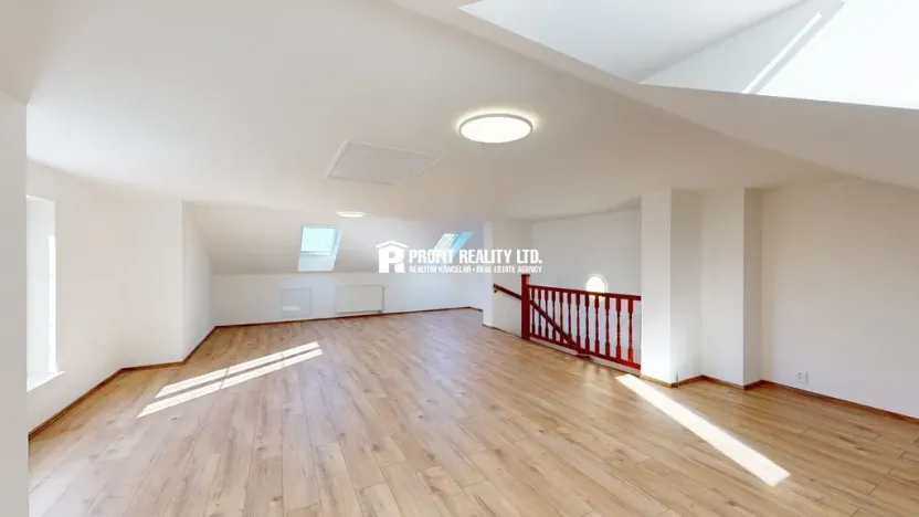 Prodej bytu 6+kk a větší, Praha - Lipence, Údolí hvězd, 213 m2