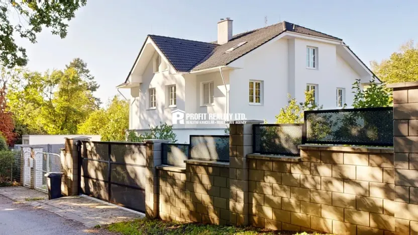 Prodej bytu 6+kk a větší, Praha - Lipence, Údolí hvězd, 213 m2