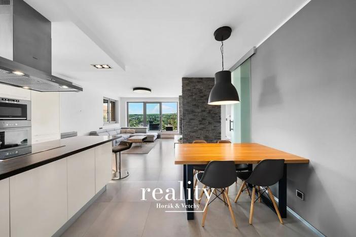 Prodej bytu 4+kk, Znojmo, Aninská, 100 m2