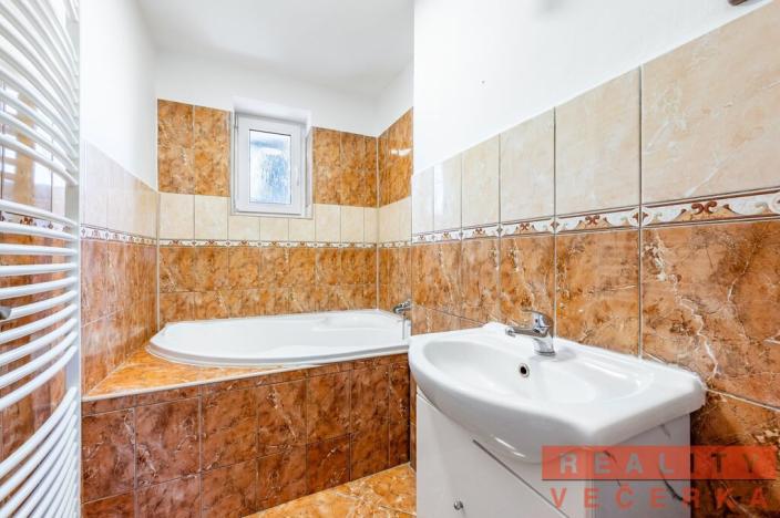 Pronájem rodinného domu, Cheznovice, 220 m2