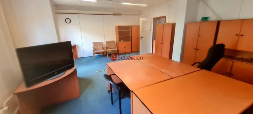 Pronájem výrobních prostor, Hradec Králové - Třebeš, V Mlejnku, 340 m2