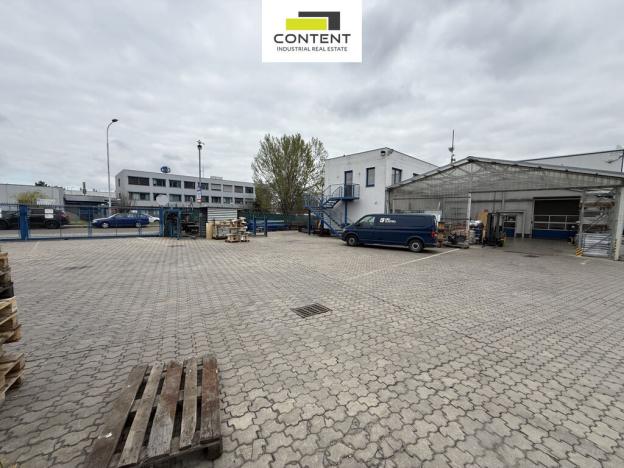 Pronájem výrobních prostor, Praha - Hostivař, Radiová, 3922 m2