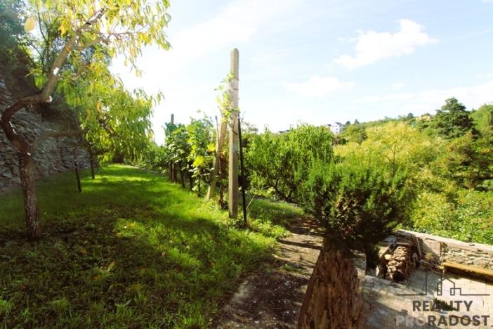 Prodej zahrady, Znojmo, 1116 m2