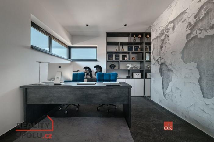 Prodej rodinného domu, Úherce, 268 m2