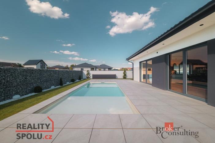 Prodej rodinného domu, Úherce, 268 m2