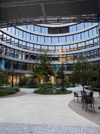 Pronájem obchodního prostoru, Ostrava - Moravská Ostrava, náměstí Biskupa Bruna, 182 m2