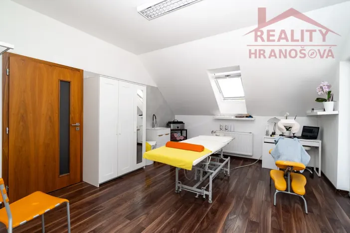 Prodej obchodního prostoru, Dolní Benešov, Vývoz, 31 m2