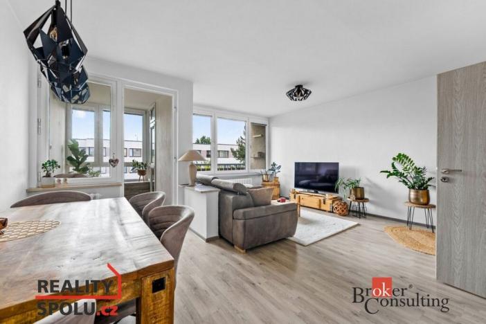 Pronájem bytu 3+kk, Hradec Králové - Třebeš, Pod Zámečkem, 71 m2