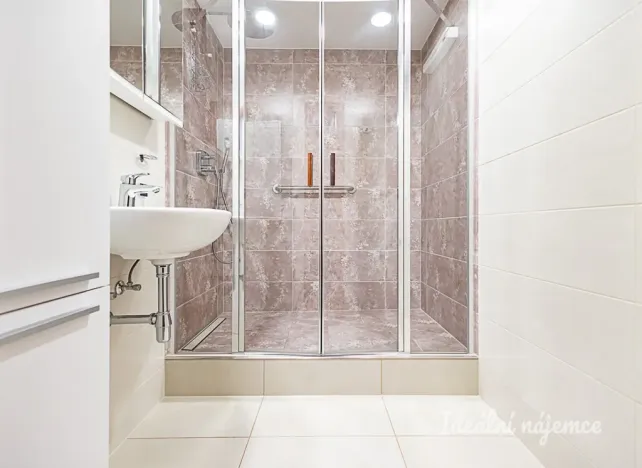 Pronájem bytu 3+1, Praha - Žižkov, Hartigova, 64 m2