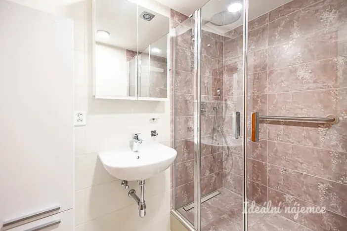 Pronájem bytu 3+1, Praha - Žižkov, Hartigova, 64 m2