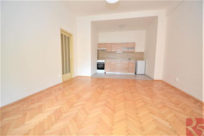 Pronájem bytu 1+kk, Praha - Nusle, Sdružení, 37 m2