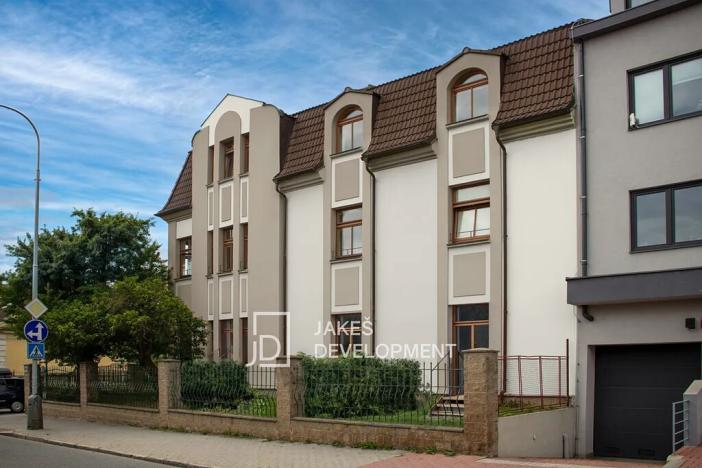Pronájem bytu 1+kk, Praha - Liboc, Jenečská, 30 m2