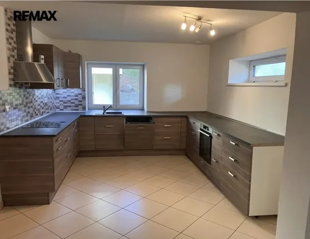 Prodej rodinného domu, Krahulov, 418 m2