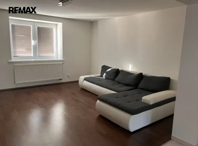 Prodej rodinného domu, Krahulov, 418 m2