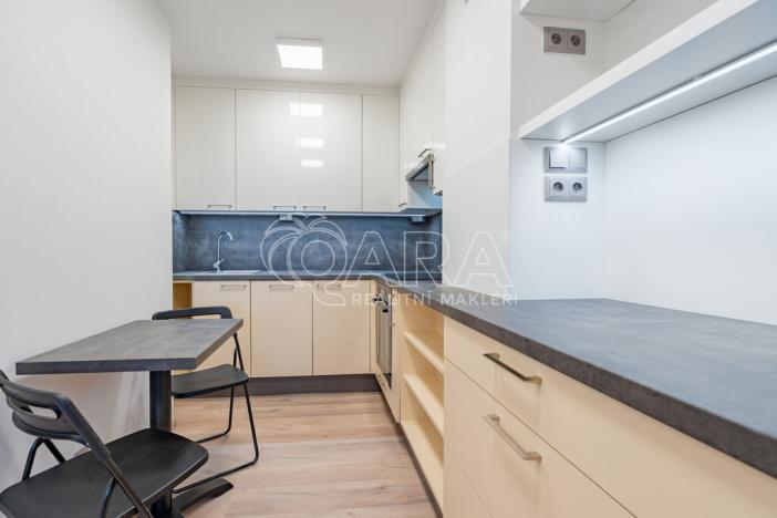 Prodej bytu 2+kk, Praha - Chodov, Brandlova, 44 m2