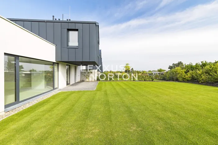 Prodej rodinného domu, Praha - Horní Měcholupy, U hostivařského nádraží, 171 m2