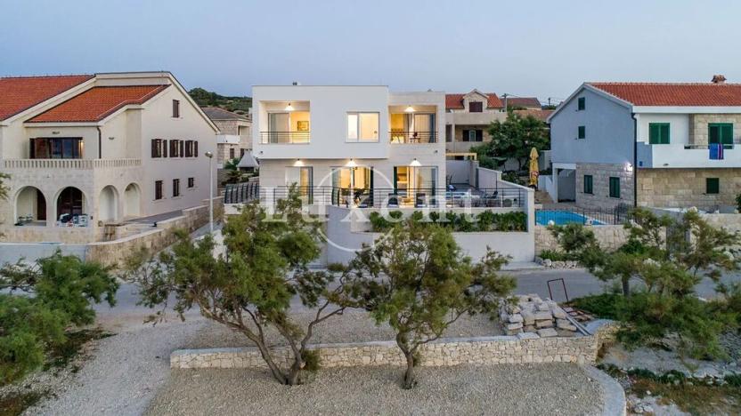 Prodej vily, Bol, Chorvatsko, 304 m2