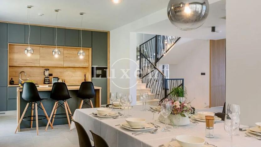 Prodej vily, Trogir, Chorvatsko, 370 m2