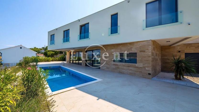 Prodej vily, Trogir, Chorvatsko, 326 m2