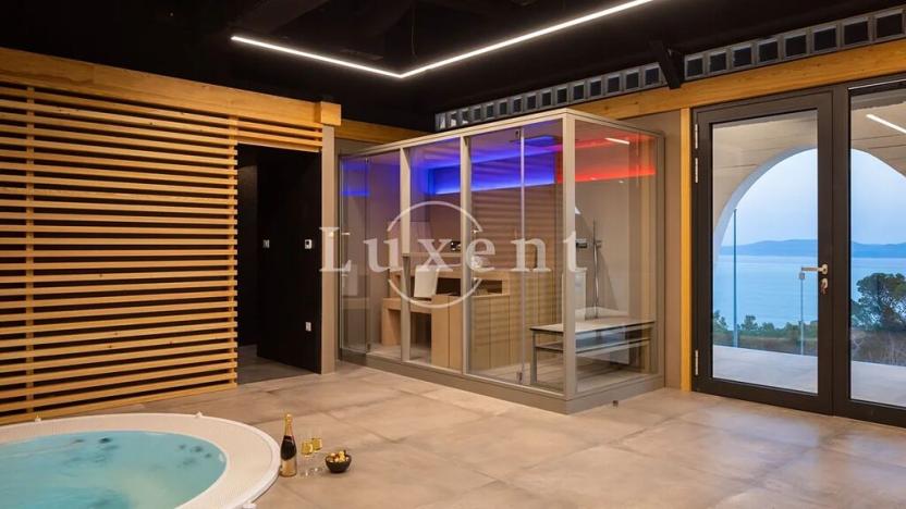 Prodej vily, Omiš, Chorvatsko, 298 m2