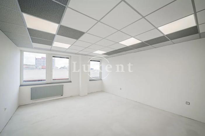 Pronájem kanceláře, Praha - Strašnice, Průběžná, 346 m2