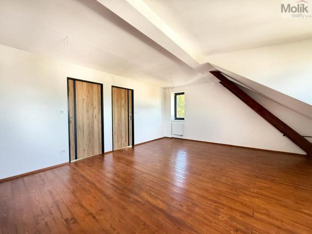 Pronájem bytu 3+kk, Osek, Tovární, 66 m2