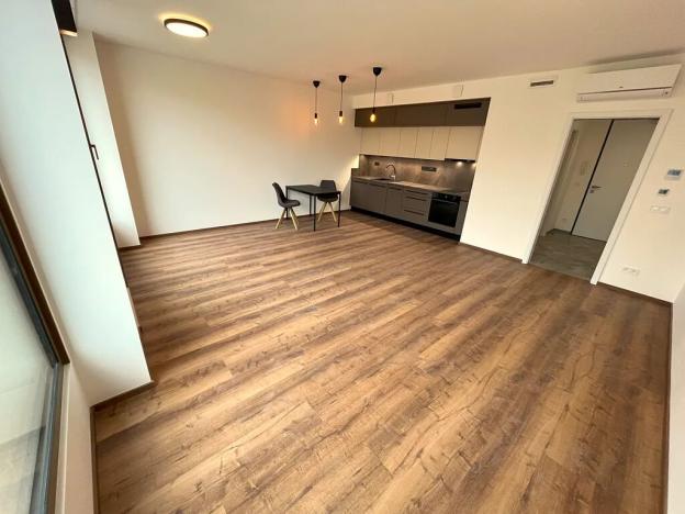 Pronájem bytu 1+kk, Brno, Slovákova, 47 m2