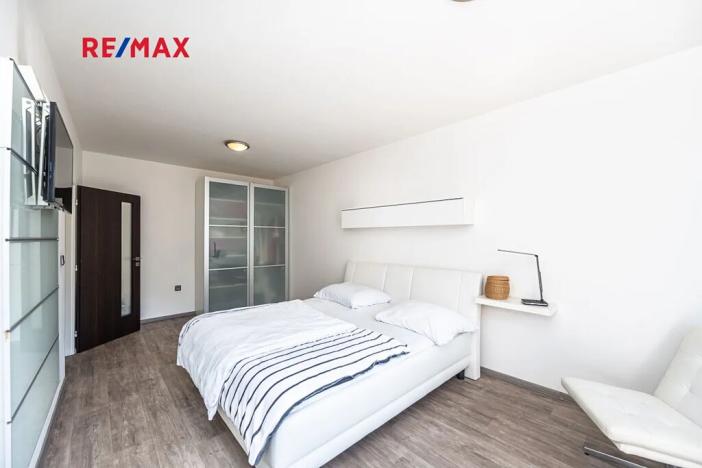 Prodej bytu 2+1, Praha - Černý Most, náměstí Plukovníka Vlčka, 83 m2