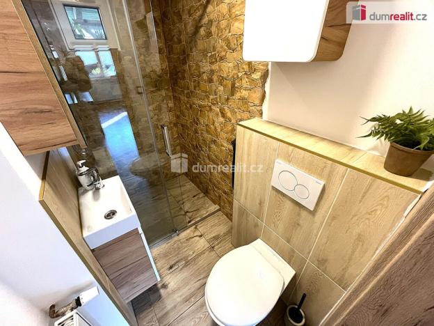 Prodej rodinného domu, Cheb - Horní Dvory, 140 m2