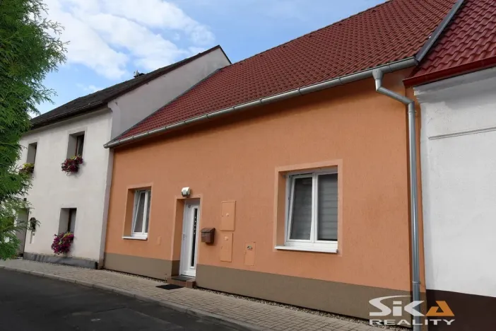 Prodej rodinného domu, Líšťany, V Poustkách, 67 m2