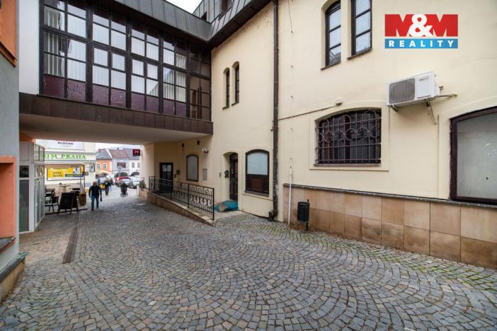 Prodej obchodního prostoru, Ústí nad Orlicí, Mírové nám., 1000 m2