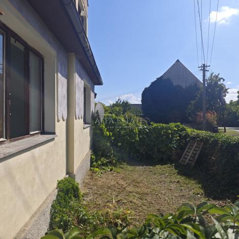 Prodej rodinného domu, Valeč, 160 m2